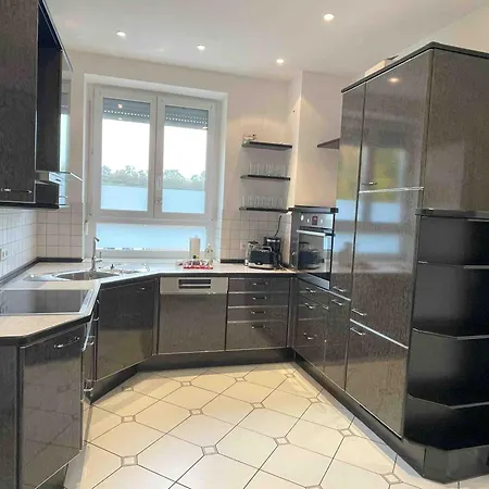 R111 Grosse Moderne Monteurwohnung Uebergangswohnung Apartman Regensburg