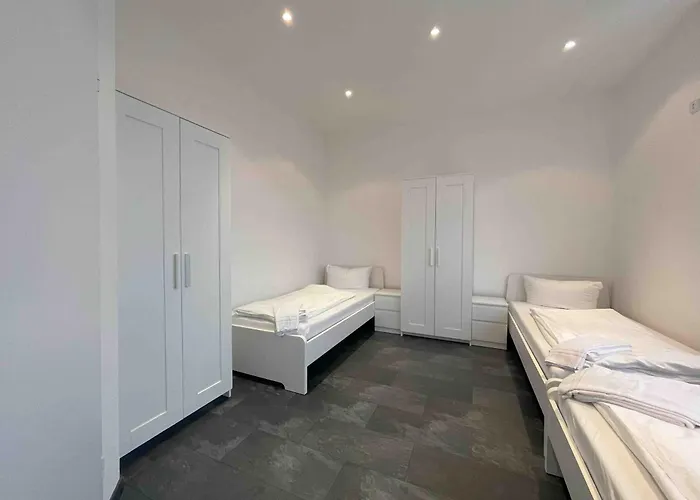 R111 Grosse Moderne Monteurwohnung Uebergangswohnung * Regensburg