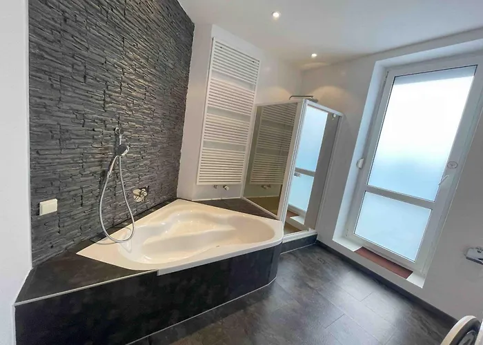 Apartman R111 Grosse Moderne Monteurwohnung Uebergangswohnung