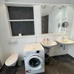 R111 Grosse Moderne Monteurwohnung Uebergangswohnung Daire