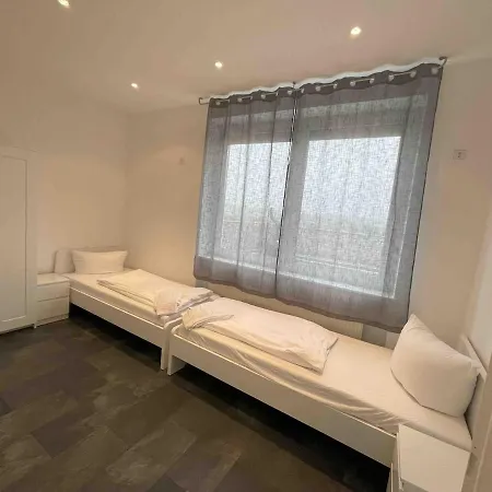 R111 Grosse Moderne Monteurwohnung Uebergangswohnung 雷根斯堡