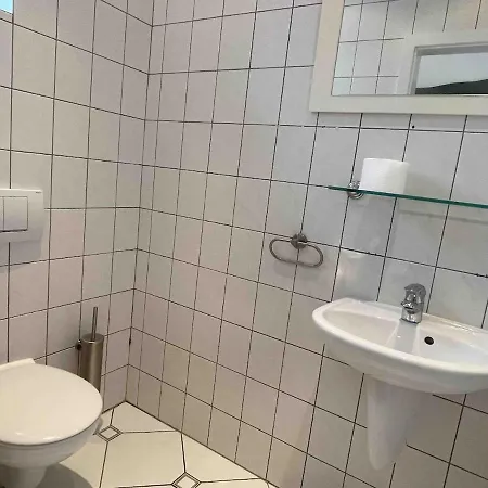 R111 Grosse Moderne Monteurwohnung Uebergangswohnung *