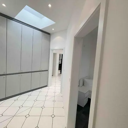 公寓 R111 Grosse Moderne Monteurwohnung Uebergangswohnung 雷根斯堡